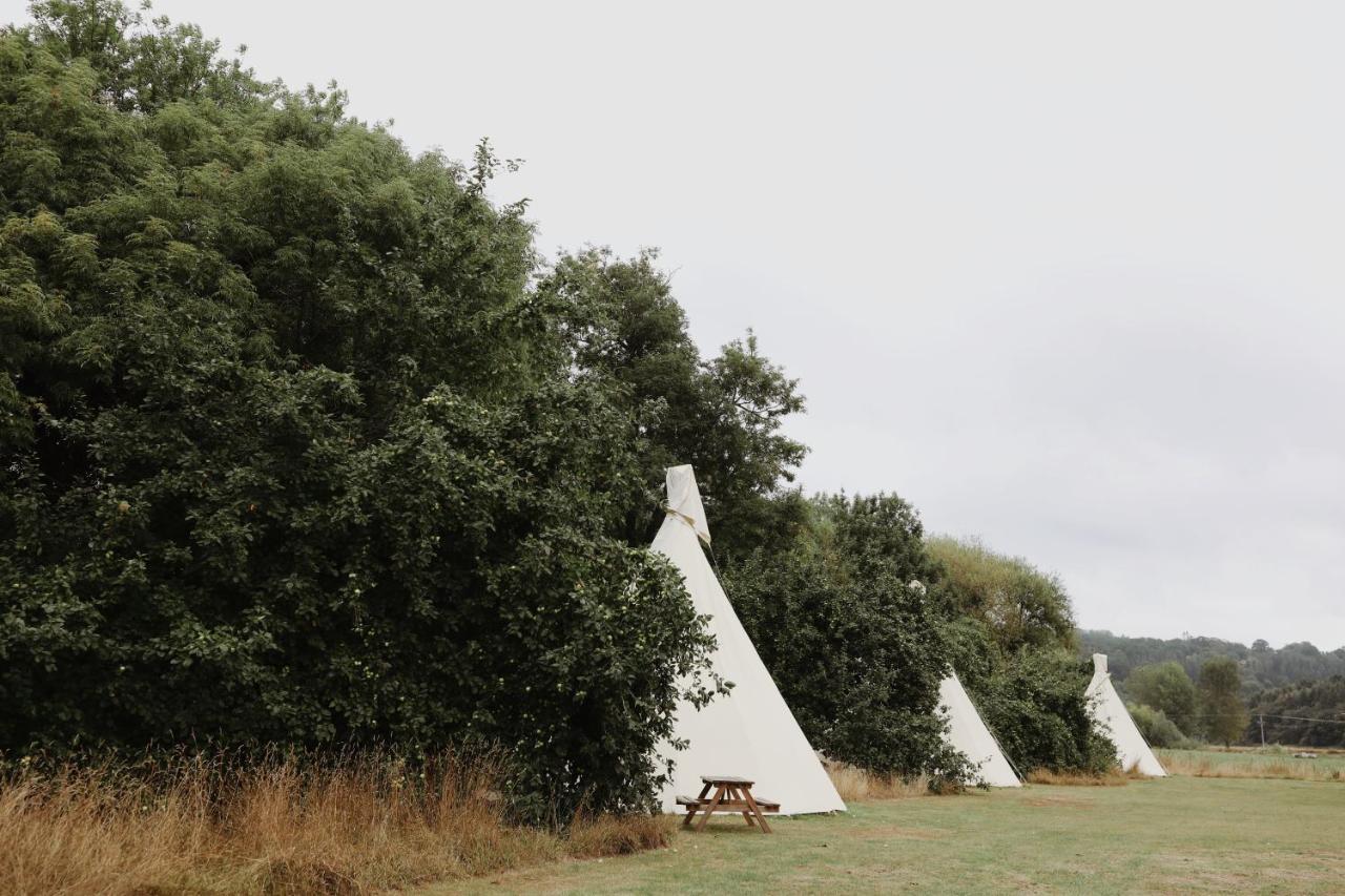 Luxury tent White House On Wye Glamping