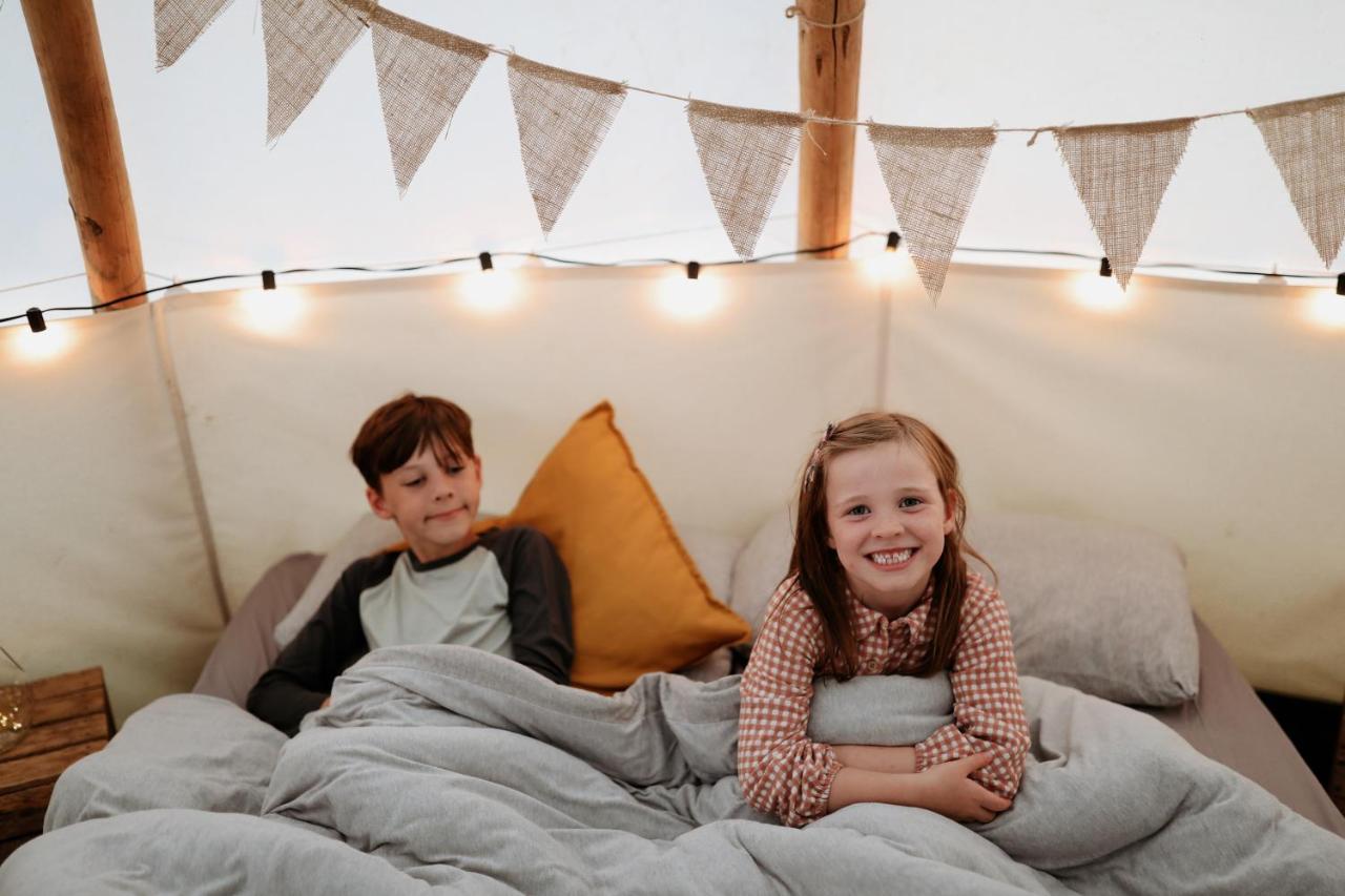 White House On Wye Glamping Luxury tent