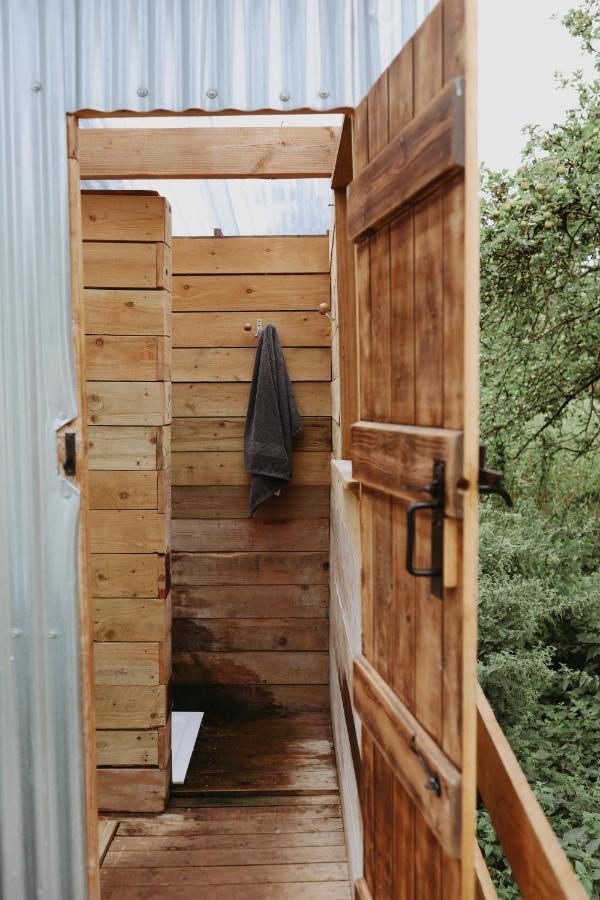 White House On Wye Glamping Luxury tent